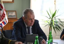 Ако Кина ја поддржи Русија, нема да може да посредува за мир во Украина, рече Земан