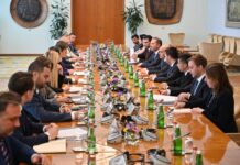Македонија и Србија имаат одлични добрососедски односи, заклучено на заедичкиот пленарен состанок