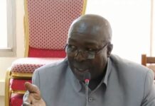 Угандски министер убиен од телохранителот поради доцнење на плата?