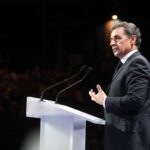 Саркози изјави дека престојот во затвор го исцрпува, обвинителот побара негово пуштање на слобода