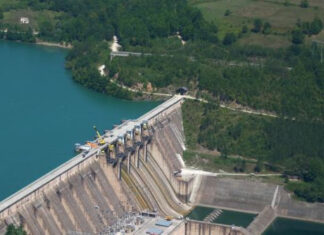 Најдобро е „Чебрен“ и „Галиште“ да бидат домашна инвестиција, но буџетот ќе одлучи дали државата може сама да ги реализира, истакна Божиновска