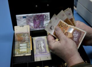 Во 2026 очекувам раст на платите, од девет до десет проценти, вели Мицкоски