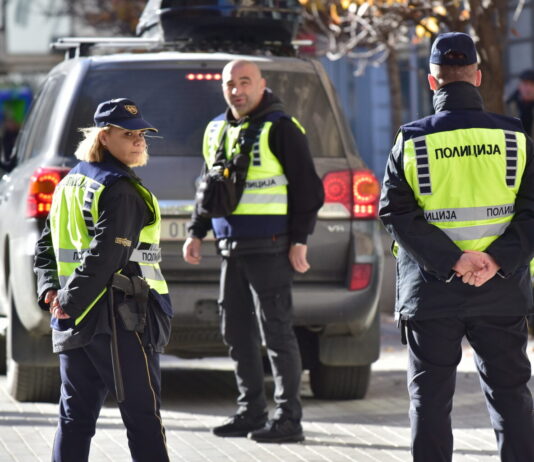 Пронајден починат маж пред поликлиника „Ченто“