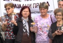 Штипските пензионери протестираа со празни тегли: Со покачувањето на пензиите од 5,3 отсто не можевме да направиме зимница