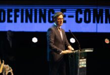 Од нас зависи дали ќе се вклучиме во големиот натпревар или ќе ја преспиеме оваа епоха, порача Пендаровски