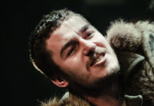 Театарот се одвива пред луѓето, овде и сега