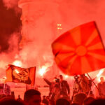 ФОТО: Со факели и тапани ВМРО-ДПМНЕ ја слави победата во првиот круг на претседателските избори