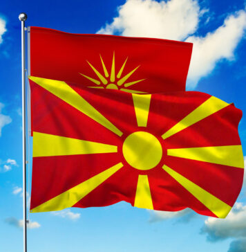 Македонија го одбележува Денот на македонското знаме