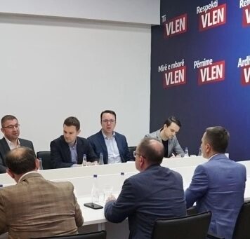 Продолжуваат преговорите помеѓу ВМРО-ДПМНЕ и Вреди, соработката ќе се базира врз три постулати