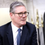 Британската влада најавува построга контрола на онлајн содржини за малолетници