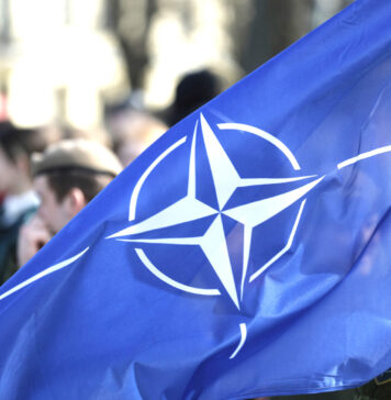 НАТО останува недостижно за Украина, а врата затвора и Брисел