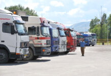 Раст на увозот и пад на извозот