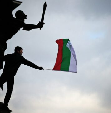 Бугарската влада го повлекува нацрт-буџетот за 2026 година, се планираат разговори со синдикатите