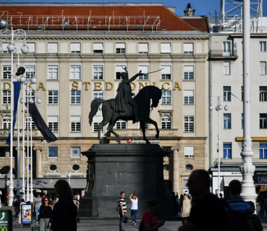Отпадот од Лика ја потресе хрватската република