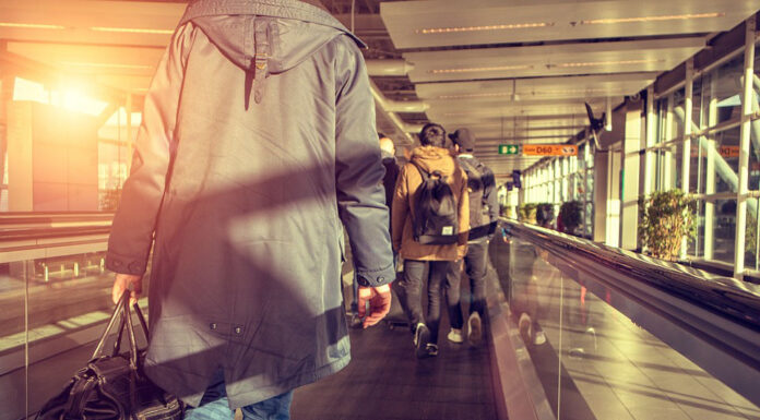 Граничната контрола на САД бара петгодишна проверка на социјалните медиуми на туристите