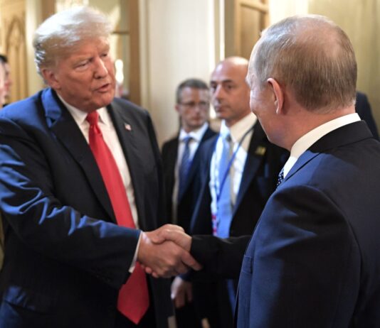 Трамп: Очекувам разговор со Путин за да се реши конфликтот во Украина Trump Putin