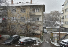 Студен бран со снег и силен јужен ветер, најобилни врнежи во западните делови