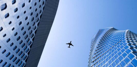 Зошто патничките авиони најчесто се бели?