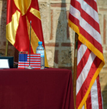 Мисија да се зајакне Америка и да се спаси ЕУ