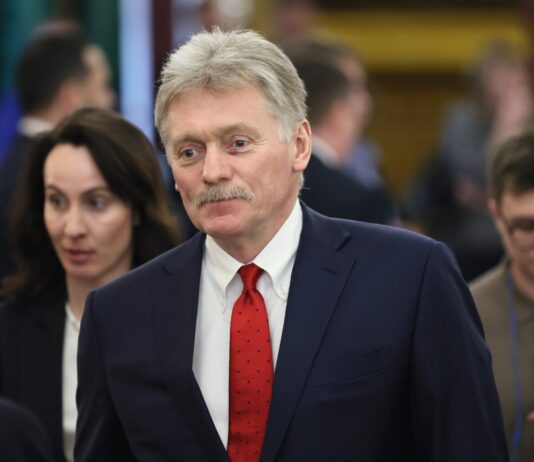 Исклучувањето на Русија од листата на „директни закани“ за САД е позитивен чекор, смета Песков Peskov