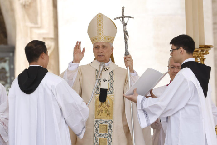 States present in front of St. Peter’s Basilica will receive « Papal Yeast for Peasurized World »