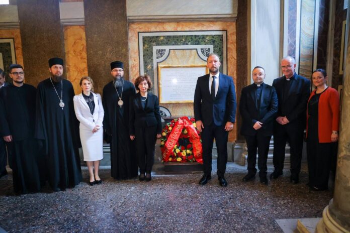 Siljanovska – Davkova from Rome: It is strong and inspiring to read in Macedonian that respects the spiritual Slavic father