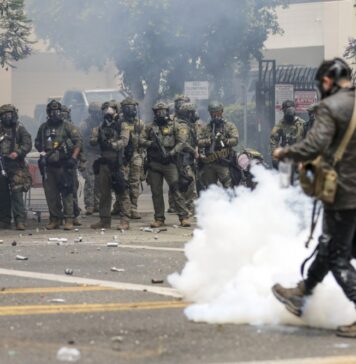 National Guard in Los Angeles clashes with protesters