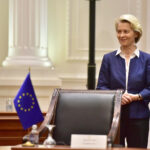 Легитимитетот на претседателката на европската влада сѐ повеќе еродира