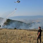 Поради пожар целосно прекинат сообраќајот кон граничниот премин Блаце