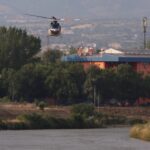 Хеликоптер на МВР го гасне пожарот над патот кон ГП „Блаце“, сообраќајот се одвива наизменично