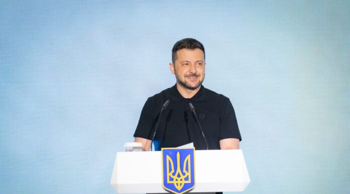 Зеленски најави посета на Велика Британија