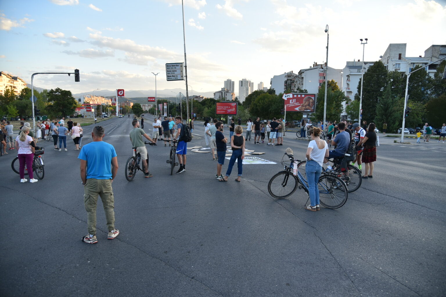 Protest Novo lisice, Zagaduvanje Vardariste