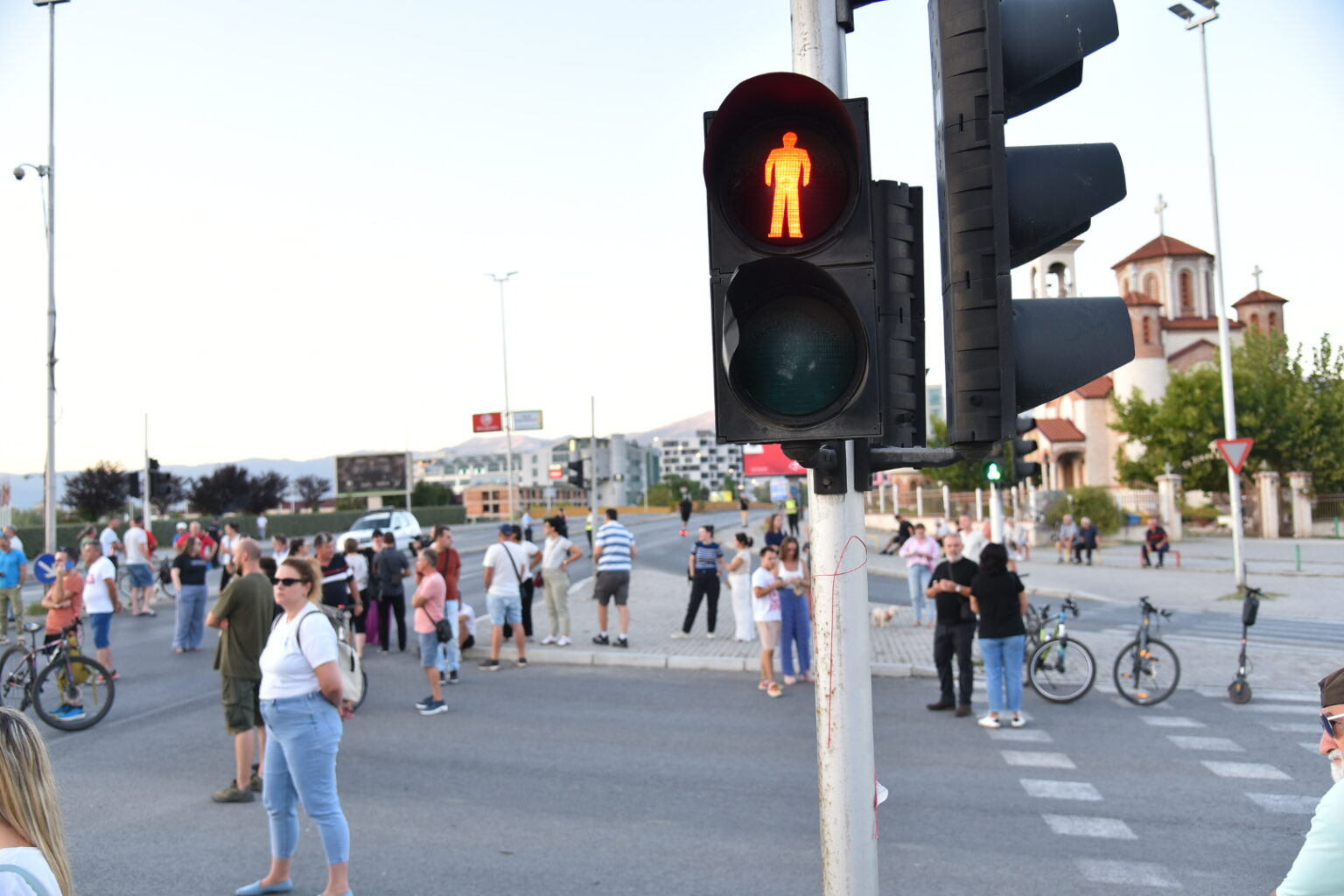 Protest Novo lisice, Zagaduvanje Vardariste