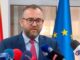 Тошковски го осуди палењето на возило на бугарската Амбасада и очекува итно постапување на Обвинителството и Судот