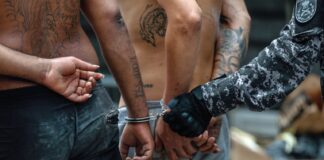 Најмалку 132 мртви во најсмртоносната полициска операција во историјата на Бразил police operation in Brazil