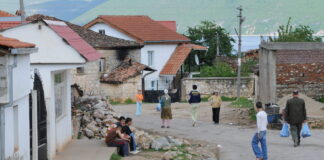 Македонците во Албанија и натаму се соочуваат со дискриминација и непочитување на правата  и покрај признавањето од државата