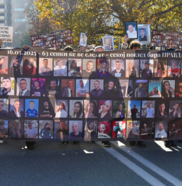 ФОТОГАЛЕРИЈА: „Марш на ангелите“ во Скопје, родителите на загинатите бараат правда