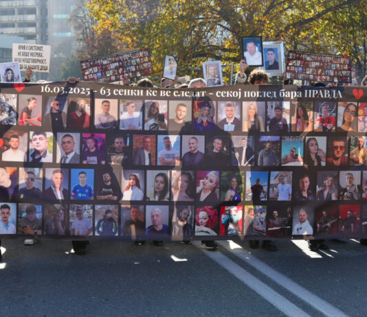 ФОТОГАЛЕРИЈА: „Марш на ангелите“ во Скопје, родителите на загинатите бараат правда