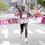 Кипчоге ќе трча маратони на сите седум континенти на новата „Светска турнеја“
