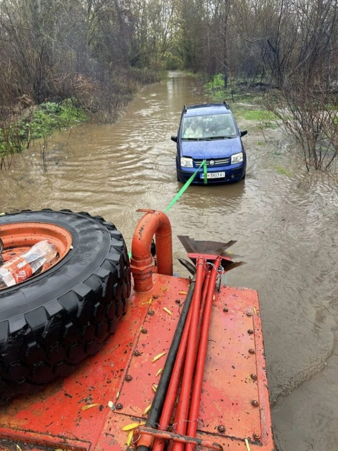 автомобил во вода