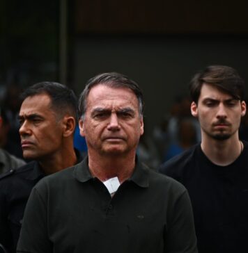 Како саботирана електронска алка за надзор го прекина куќниот притвор на Болсонаро