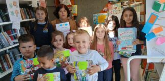 Книгите на „Инфобусот“ од Штип стигнуваат до секое дете во општината