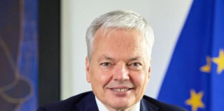 Поранешниот еврокомесар за правда Дидие Рејндерс обвинет за перење пари