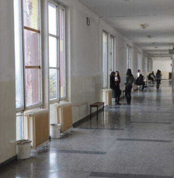 Учениците ги минуваат границите на пристојноста