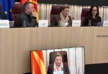 Реформите продолжуваат, Македонија заслужува да ги почне преговорите, истакна Василевска