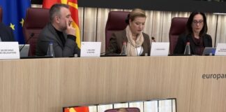 Реформите продолжуваат, Македонија заслужува да ги почне преговорите, истакна Василевска