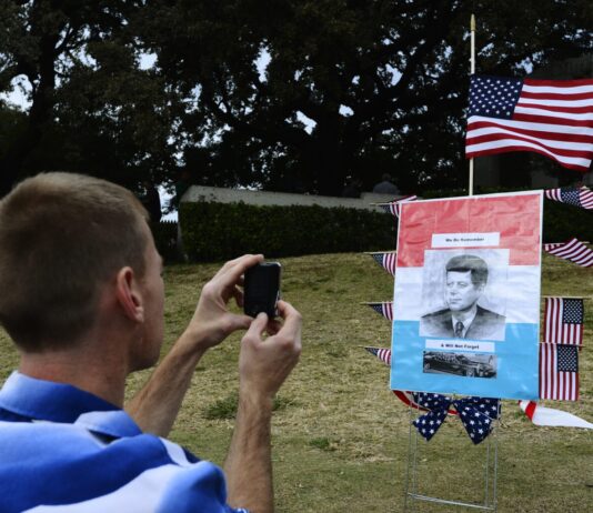 Како разузнавачи на ЦИА прикривале факти и записи за атентатот врз претседателот