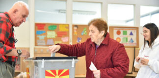 ВМРО – ДПМНЕ слави победа во Росоман и Демир Капија