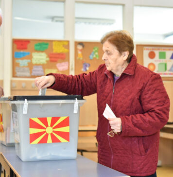 ВМРО – ДПМНЕ слави победа во Росоман и Демир Капија