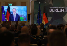 Кршливата коалиција на Мерц попушта под притисокот за реформирање на Германија